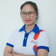 Nguyen Tu Hien (Mia) - יועצת נסיעות