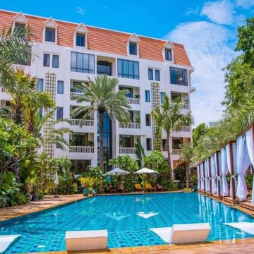 Palace Gate Hotel & Resort